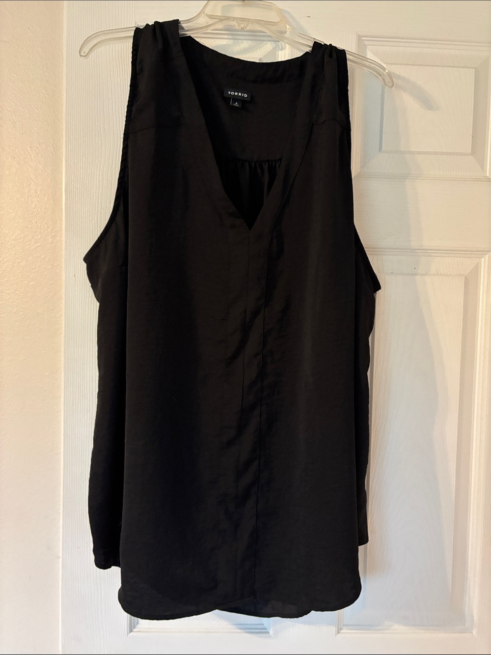 torrid Black V-Neck Sleeveless Camisole